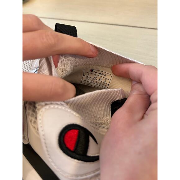 Champion XG Pro Youth Size 7 White Slip On Sneakers Athletic White High Top - Picture 7 of 8